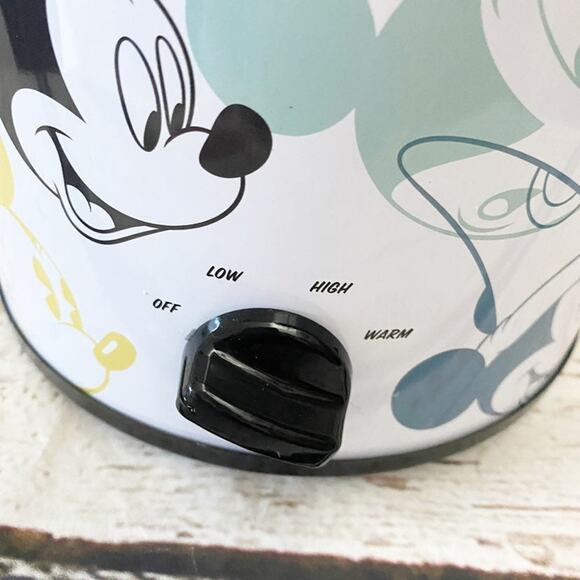 DISNEY Mickey Mouse 2 Quart Crockpot - Picture 2 of 8